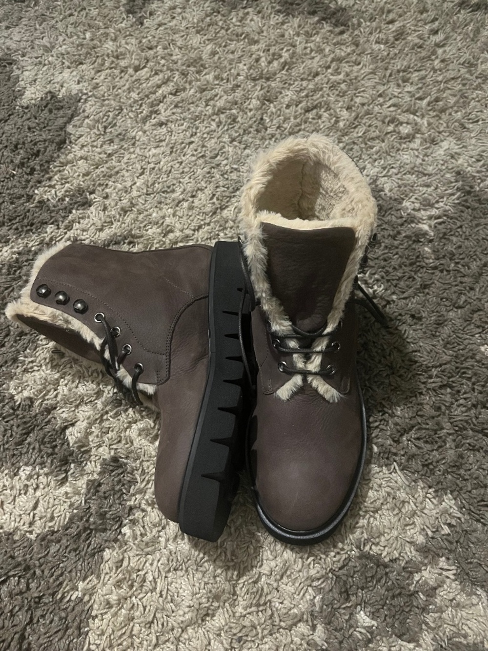 Amalfi by Rangoni Faux Fur Lined Lug Sole Boots Size 7 Made in Italy